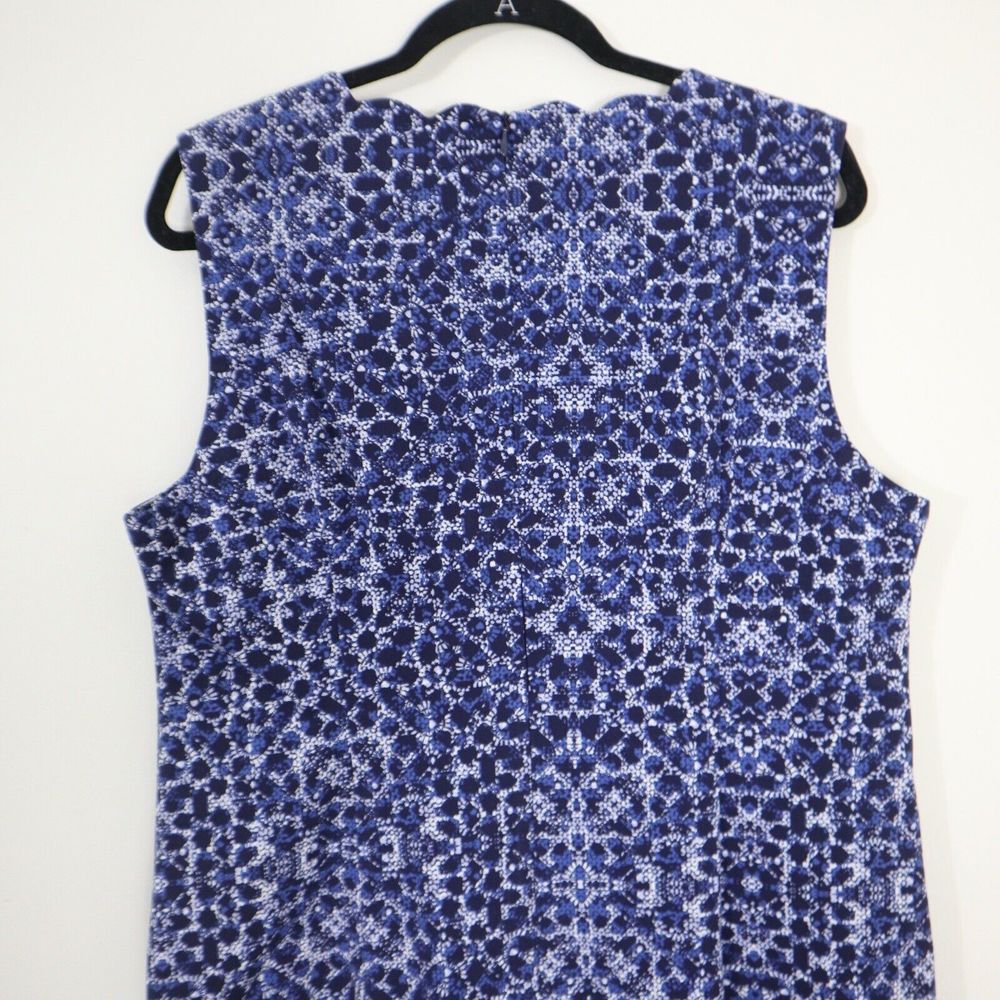NWT Lysse Size XL Blue Kaleidoscope Print Scallop Neck Shift Dress - Picture 10 of 12